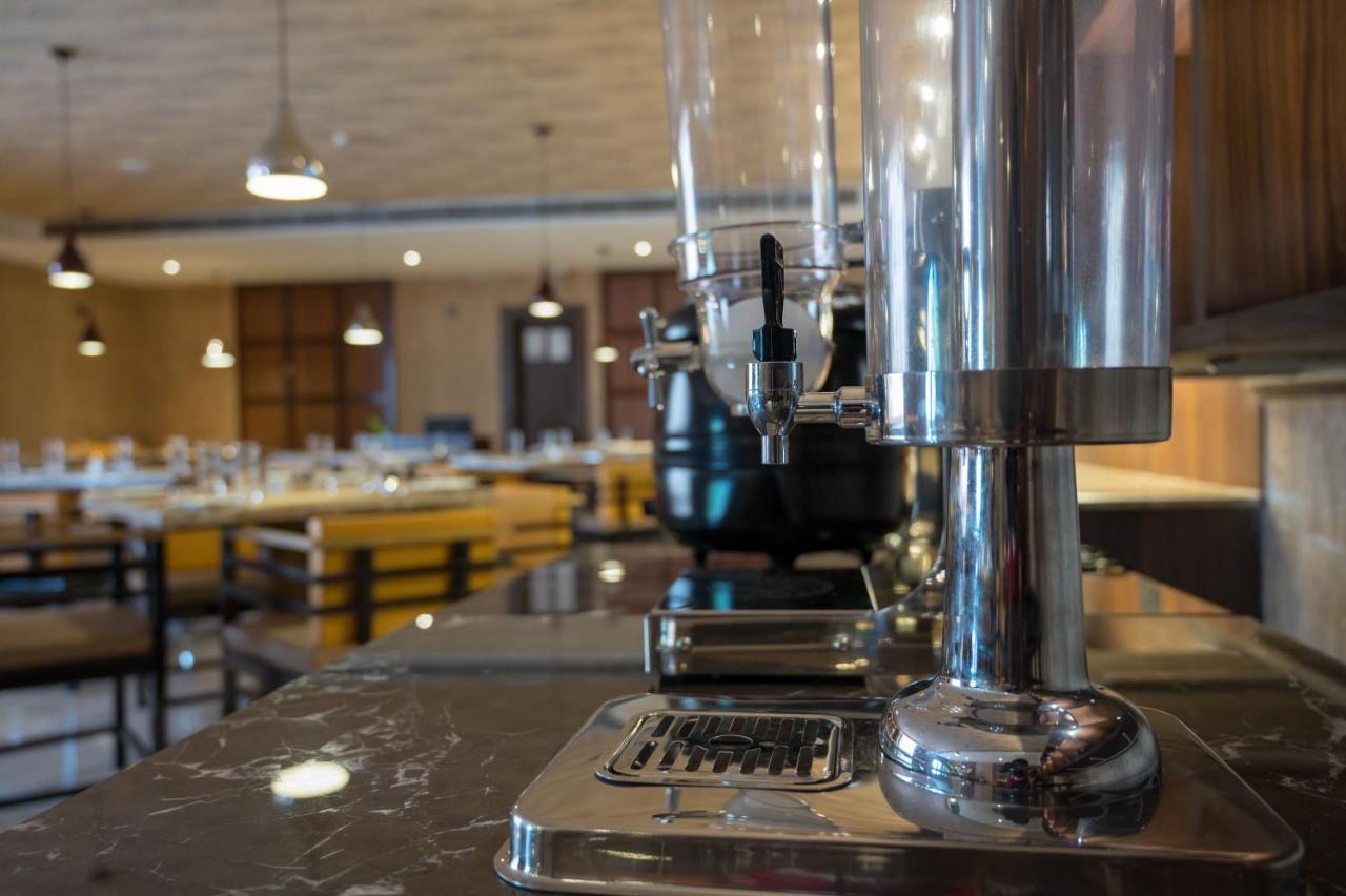 Hotel Golden Retreat Baharampur Zewnętrze zdjęcie