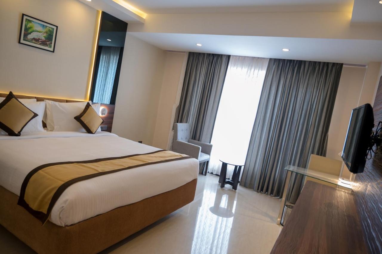 Hotel Golden Retreat Baharampur Zewnętrze zdjęcie