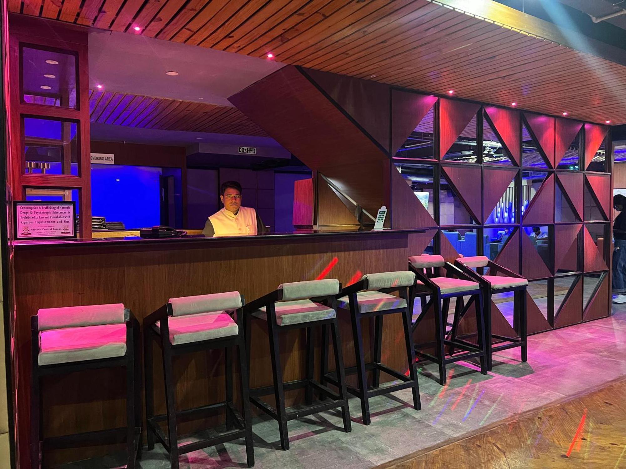 Hotel Golden Retreat Baharampur Zewnętrze zdjęcie